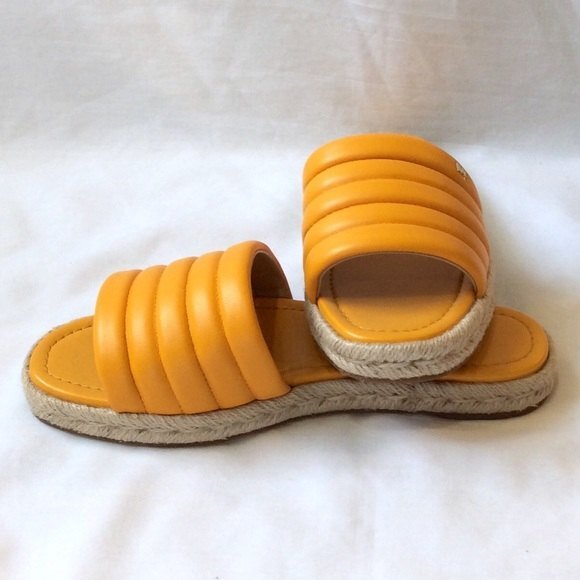 MICHAEL Michael Kors Slide Sandals Yellow Leather Quilted Royce Sz 7 NEW Sandal - Picture 4 of 8